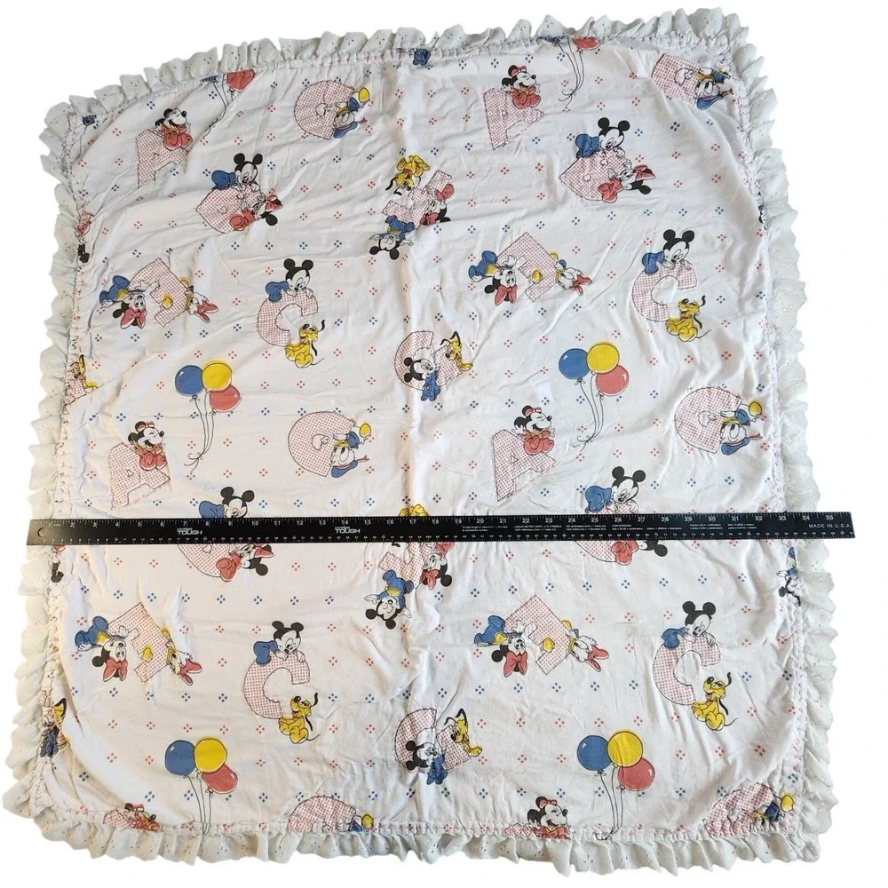 VTG 1984‎ DISNEY Baby Mickey Minnie ABC's Dundee Eyelet Lace Trimmed Crib Quilt